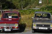 På Renault 6 TL generasjon en og to er det bare grillen som skiller oss på disse to