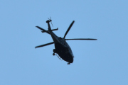 Morten 19 juli 2021 - Politihelikopter over Høyenhall, litt for mørkt til å identifisere denne