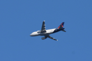 Morten 10 april 2019 - OO-SSV over Høyenhall, det er Brussels Airlines som kommer med sin Airbus A319-111 fra 2004