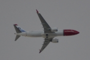 Morten 20 august 2018 - Kl. 18.14 LN-BKA over Høyenhall, det er Norwegian Air Shuttle som kommer med sin Boeing 737 MAX 8 fra 2018 og heter Oscar Wilde
