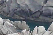 Her zoomer Maiken seg inn og klippene ser veldig spesielle ut
