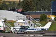 Nå har Cessna 182Q Skylane II fylt drivstoff og er snart klar for take off