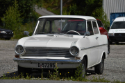 Men så dukker det opp en virkelig veteran, det er en Opel Kadett fra 1963