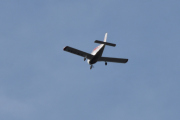 Morten 9 oktober 2020 - LN-UXA over Høyenhall, det er en Piper PA-28-140 Cherokee