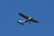 Morten 1 august 2020 - LN-AGM over Høyenhall, det er Gardermoen Flyklubb som kommer med sin Cessna 172S Skyhawk SP fra 2004