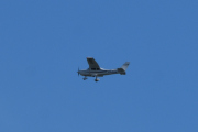 Morten 1 juni 2020 - LN-EDB over Høyenhall, det er et Cessna 182S