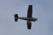 Morten 2 februar 2020 - LN-NRF over Høyenhall, det er en  Cessna 172S Skyhawk SP fra 2005