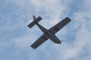 Morten 8 august 2020 - LN-NAE over Høyenhall, det er et Cessna 177RG