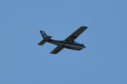 Morten 9 august 2020 - LN-NAE over Høyenhall, det er et Cessna 177RG