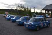 Fredag - 5 blå Renault 8 ser jeg på dette bilde og alle er svenske
