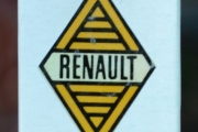 Renault fyrstikkeske fra Finland - håndlaget