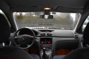 Men endelig kunne jeg sette meg i bilen og starten den opp, avreise klokken 09.00 og her sitter jeg i baksete og nyter utsikten