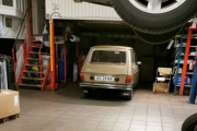 Autobjørn har en kosekrok til denne bilen når den er der, veldig betryggende å vite