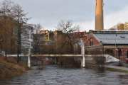 Så kommer vi til Elvebakken bru ved Nedre gate som går over til Østre Elvebakke, den er 32 meter lang og ble bygget i 1937