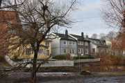 De er heldige som kan bo her, hage rett ut mot Akerselva. Ordet må være idyllisk ikke sant?