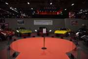 Retromobile 2020 - Hva ser vi her? Trident Classiche, klassiske verksteder for restaurering av biler siden 1959. Og på skiltet står det "Stand not accessible" så jeg går videre