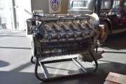 Retromobile 2020 - Tatra motor V12 periode 1942-2020 står det på plakaten