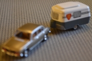 Peugeot 504 med campingvogn