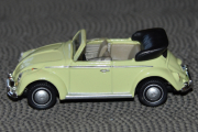 VW Beetle - Litt større en 1/87 skala. Kjøpt i Reims 2019