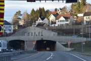 Brynstunnelen i sikte, det er fort gjort å kjøre de 267 meterne igjennom tunnelen