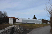Men hva er det som har dukket opp rett foran inngangen til Botanisk hage? Et nybygg, men er det satt opp midlertidig eller skal det være slik?