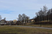 Da kan vi glemme bilde foran porten og tar et bilde fra utsiden istedenfor
