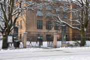 Da er vi ved porten til Botanisk hage, men her var ingen Knut