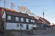 Fredensborgveien 54 er fra begynnelsen av 1800 tallet, mer fant jeg ikke ut her akkurat nå