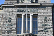 Bankplassen 4. Nå leser jeg bare det som står på veggen, Norges bank, Trondheim anno 1816 og Kristiania anno 1897. Det var på denne tomten frem til 1890-årene, Christiania Theater lå
