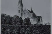 Pilestredet 72 Fagerborg kirke. Kilde: Byminner Oslo Bymuseum. Wilse står i Norabakken og tar bilde