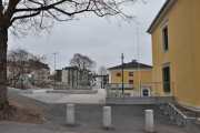 Nordahl Rolfsens plass - Uranienborg skole. Her husker jeg at det var skøytebane før i gamledager og vi spilte hockey