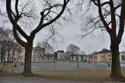 Nordahl Rolfsens plass - Uranienborg skole. Plassen fikk navnet sitt i 1933 etter skolemannen Nordahl Rolfsen