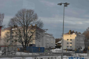 Sørkedalsveien 17 til venstre, 21 til høyre og 23 litt bak