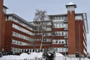 Grenseveien 105 fant jeg ikke så mye om. Men hele området her skal bygges om. Noen stikkord her, Grønvold Hageby, Vallefaret og Hovinenga