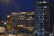 Innspurten 9 er inn til høyre og jeg er ikke sikker på om vi ser bygget her. Byggeår er 2003 og det er et signalbygg på Helsfyr med panoramautsikt og nyoppussede fellesarealer. Jeg må nok på den andre siden