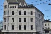 Bygdøy allé 1 er fra 1891 og er en del av Pariserkvartalet, tegnet av arkitekt Bernhard Steckmest