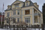 Eckersbergs gate 45 er fra 1902 og arkitekt var Halfdan Berle. Her var det mange fine detaljer, men av prinsipp så zoomer jeg ikke meg inn