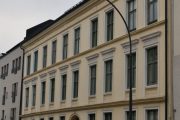 Fuglehauggata 13 har jeg litt mer informasjon om, den er fra slutten av 1800 tallet. Mulig at 1889 er riktig årstall