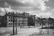 Gyldenløves gate 13. Fotograf Anders Beer Wilse var her i 1939 og tok bilde. Vi er i samme krysset hvor Eilert Sundts gate krysser Gyldenløves gate og stopper i noen trapper