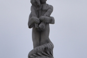 Frognerparken. Øgle knuser naken mann, laget av Gustav Vigeland 1929-1930