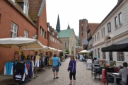 Mandag - mye og se på, det myldrer av små butikker