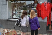 Mandag - shopping jentene, tror du det ble vente tid?