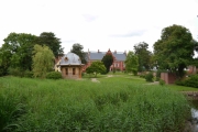 Mandag - store hager og gamle bygg