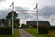 Onsdag - stedet heter Hanksville Farm og har en historie. Her har det vært country og MC folk før