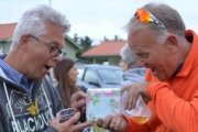 Jeg lovet og pakke ut og legge ut min første lodd premie, spesielt til de to veldig nysgjerrige her