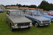 Lørdag - Renault 6T første generasjon til høyere og Renault 6TL andre generasjon til venstre