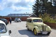 Søndag - den ene bilen etter den andre kommer kjørende oppover
