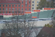 Før Bislett stadion ble bygget var det noe som het Bislet Tæglverk som brukte området. Men det er veldig lenge siden. Og når Bislett stadion ble bygget var det meste i treverk