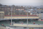 Bislett stadion, her er det mye historie i veggene. Skal si at stadion har forandret seg siden gamledager. Men jeg ser et spir mellom lyskasterne