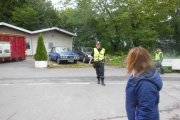 Fredag - øyekontakt med politiet